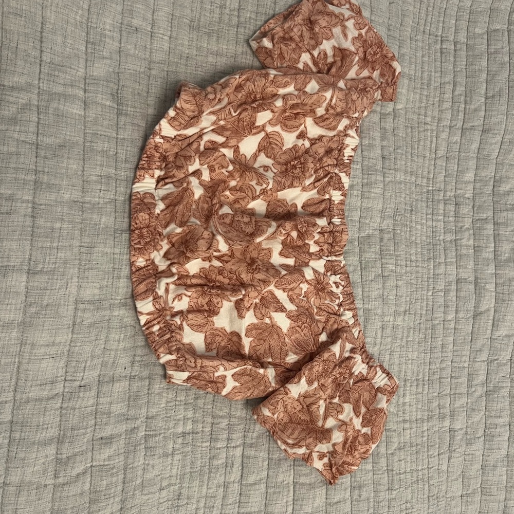 Abercrombie & Fitch Ruffled Top in Cream and Brown